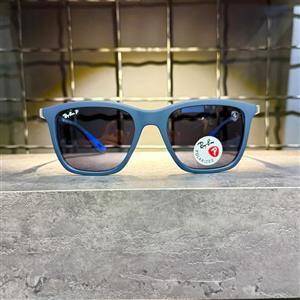 عینک برند RAY BAN فریم سرمه ای / شیشه دودی کد RB7222