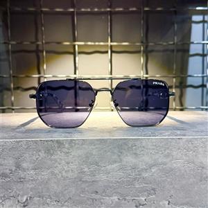 عینک برند PRADA فریم فلزی مشکی / شیشه دودی کد 5G62