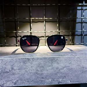 عینک برند RAY BAN فریم طلایی متالیک / شیشه دودی کد RB3674