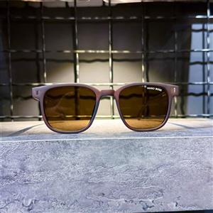 عینک برند HUGO BOSS فریم قهوه ای / شیشه قهوه ای کد 0970S