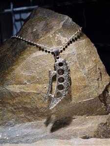 پلاک برنجی طرح خنجر رنگ سیلور