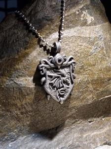 پلاک استیل طرح فراری رنگ سیلور