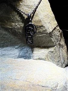 پلاک استیل طرح سوت رنگ مشکی