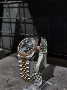 ساعت فلزی برند ROLEX رنگ نقره ای طلایی /صفحه مشکی