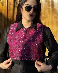 وست زنانه جلو بسته طرح سوزندوزی مدل میناب