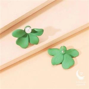 گوشواره میخی و هنری طرح گل و مروارید