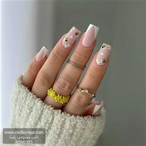 ناخن مصنوعی راسا طرح گل و زنبور و فرنچ کج رنگ هلویی و سفید فرم مربع RSH11