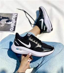 کتونی زنانه نایک‌ زوم مشکی