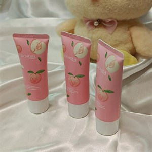 کرم مرطوب‌کننده دست، صورت هلو مدل 01 مناسب برای انواع پوست حجم 230 میلی‌لیتر