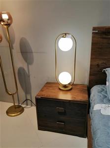 اباژور رومیزی R124