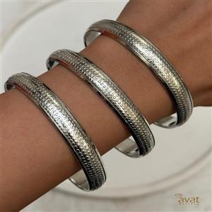 النگو برنج هندی نقره ای