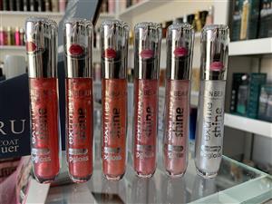 رژ لب مایع شاین دار کوئین بیوتی اورجینال حجم دهنده موجود در ۶ رنگ