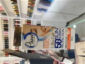 ضد افتاب بدون رنگ پیکسل spf50 مناسب پوستهای خشک نرمال و حساس