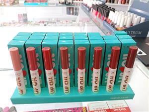 لیپ گلاس یا بالم لب اورجینال  مدل شاین دار در ۸ رنگ