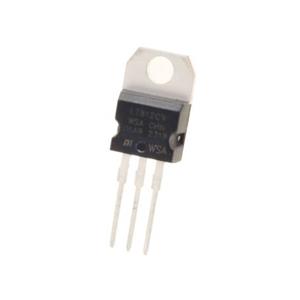 رگولاتور 12  ولت L7812CV پکیج TO-220