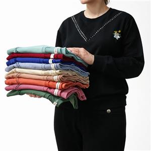 بلوز آستین بلند گل دوزی شده یقه گرد با نوار گیپور V  - ده رنگ