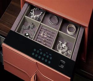 کشو ایمنی چرمی قرمز فرنچ استایل ارتفاع 16.9*عمق 49.5*عرض 56.8 سانتیمتر فانتونی کد J908