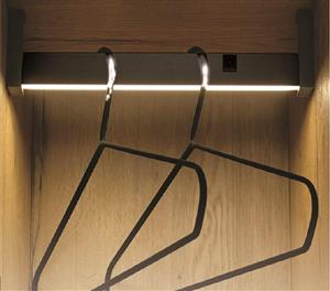 چراغ LED رگال لباس مستطیلی با سنسور حرکتی مدل نیورا (Nivra) عرض 60 سانتیمتر فانتونی کد N613