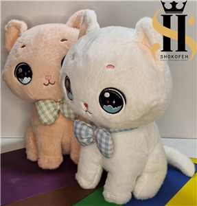 عروسک گربه‌ای با پاپیون فانتزی