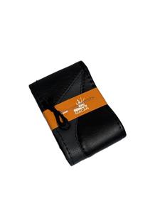 دور فرمان مشکی نوار طوسی طرح D - کد: 40027