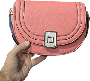 کیف دخترانه مدل اکلا طرح FENDI فانتزی و شیک با متریال وارداتی