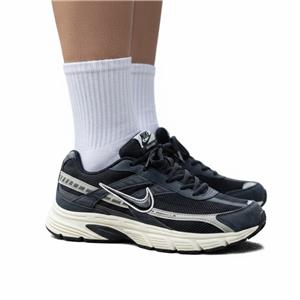 کتونی دخترانه نایکی اینیشیدر nike initiator