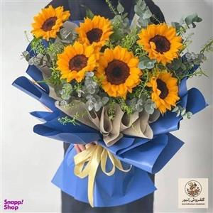 دسته گل طبیعی آفتابگردان و عروس هلندی با تزیین کاغذ رنگی