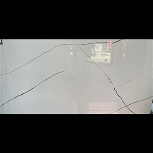 سرامیک سفید رگه مشکی 60*120 نانو پولیش براق لاوا سفید