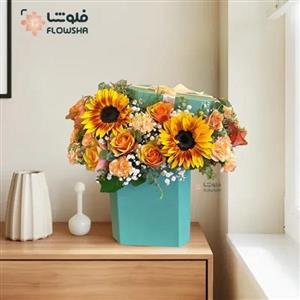 باکس گل رز و آفتابگردان شاداب