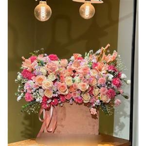 باکس گل ارکیده و بابونه برای روز مادر 4555