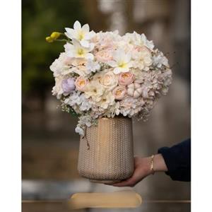 باکس گل ژیپسوفیلا و آلسترومریا برای روز زن 4697