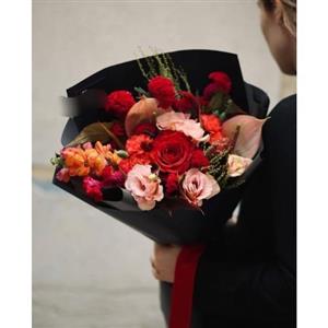 دسته گل شب یلدا برای تبریک به مادر عزیز 5030