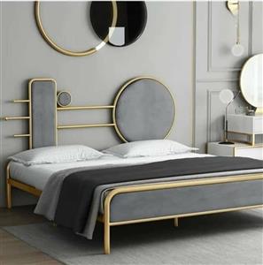 تخت  خواب مدرن فلزی  مدل B114