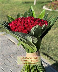 گل و شکلات زیبا ولنتاین برای دوست پسر در گلفروشی بلوار تعاون