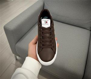 ونس زنانه رنگ قهوه ای تامی