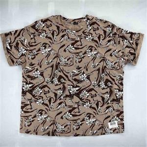 تیشرت گلدار قهوه‌ای زارا