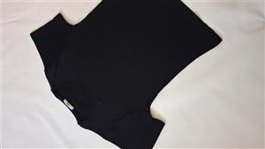 تیشرت بیگ سایز برشکا یقه گرد کبریتی نخ پنبه رنگ مشکی فریسایز از 40 الی 50 قد 65