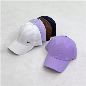 کلاه زنانه رنگی نایک