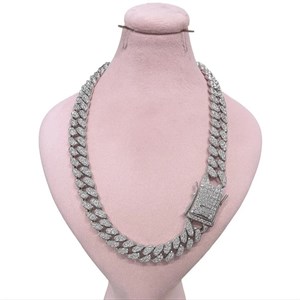 گردنبند مردانه مدل فول نگین کد 02