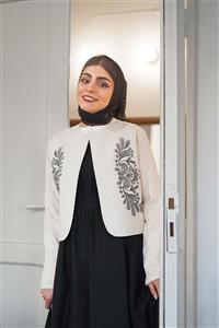 کراپ کت لینن گلدوزی خزر | کراپ کت کوتاه لینن مدل خزر جدید دارکوب‌پوش