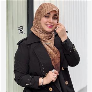 روسری نخی طرح گوچی حاشیه قهوه ای نسکافه ای متوسط چرخ دوز