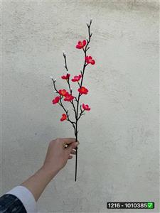 شاخه شکوفه ژاپنی مینیمال