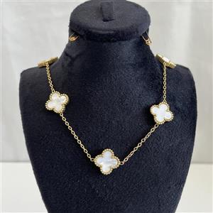 گردنبند ونکلیف سفید آبکاری طلایی 5 گل