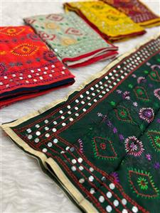 شال هندی دستدوزی شده