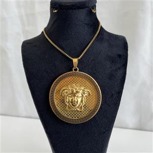 گردنبند ورساچه آجری بزرگ رنگ طلایی