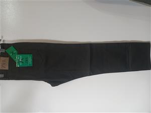 شلوار کتان مردانه راسته اسپورت زارا (REGULAR ZARA) رنگ زیتونی تیره کد KMS005