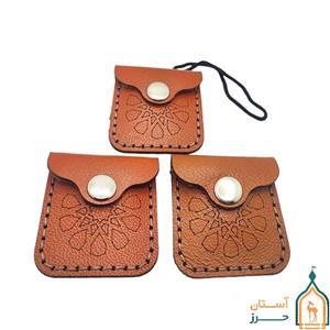 گردنبند چرم اصل دست‌ دوز مناسب قرار دادن حرز