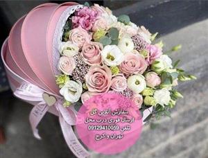 عنوان: دسته گل و کیک تولد برای جشن تولد بچه رئیس