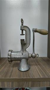 چرخ گوشت دستی روسی قدیمی