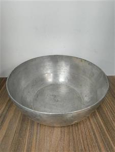 کاسه مسی قدیمی سفید شده